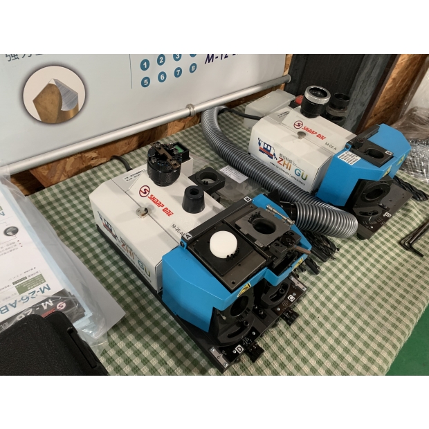 IMG_0886刀具研磨機.JPG